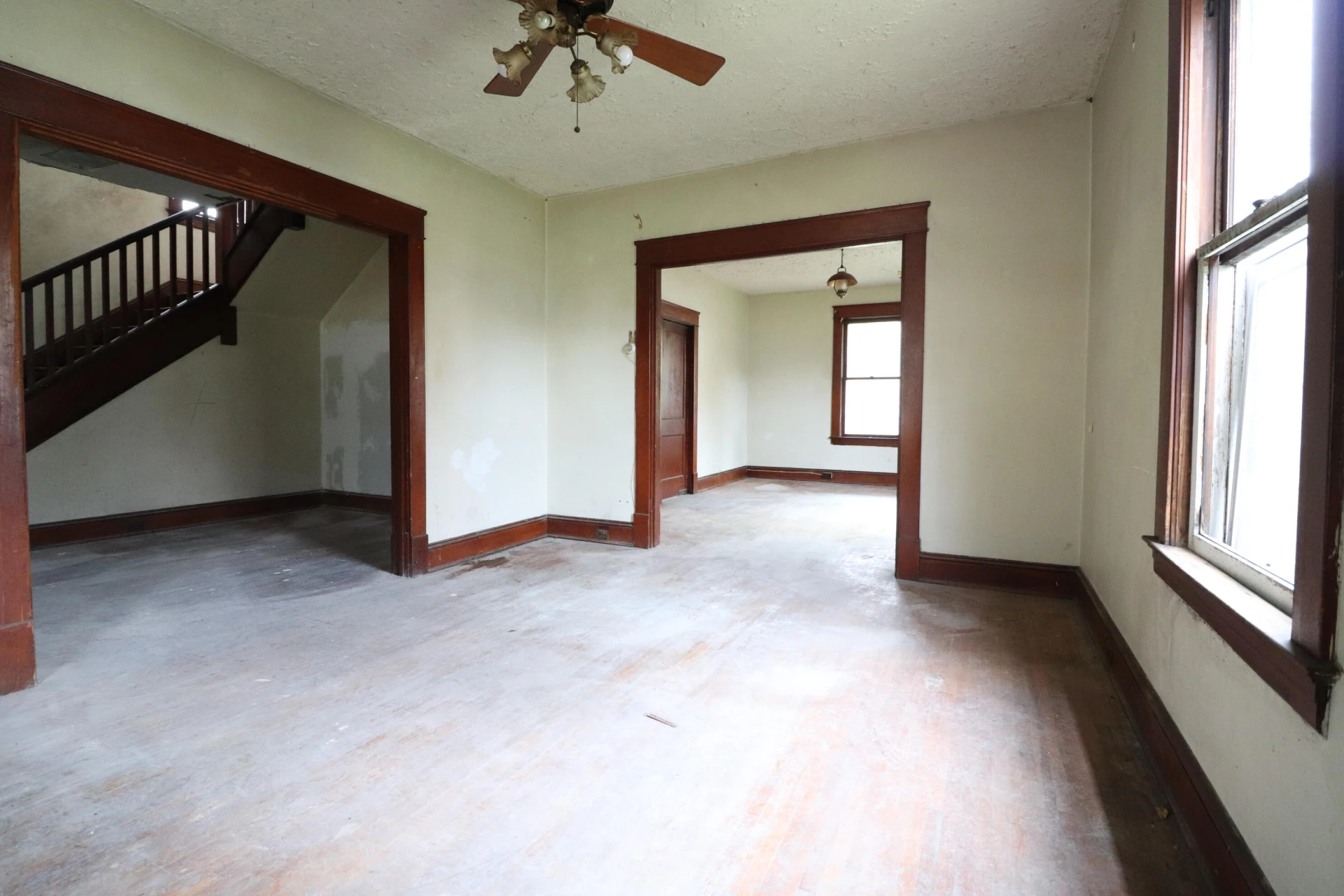 113 Pine ST - Photo 3