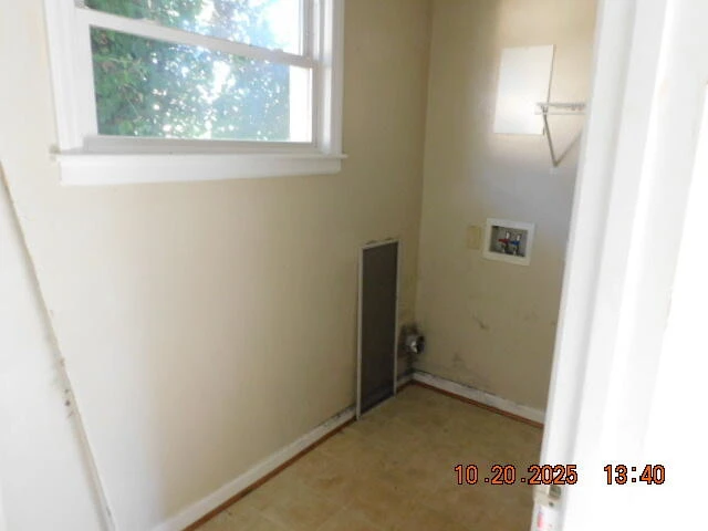 1222 Hamilton TER - Photo 11