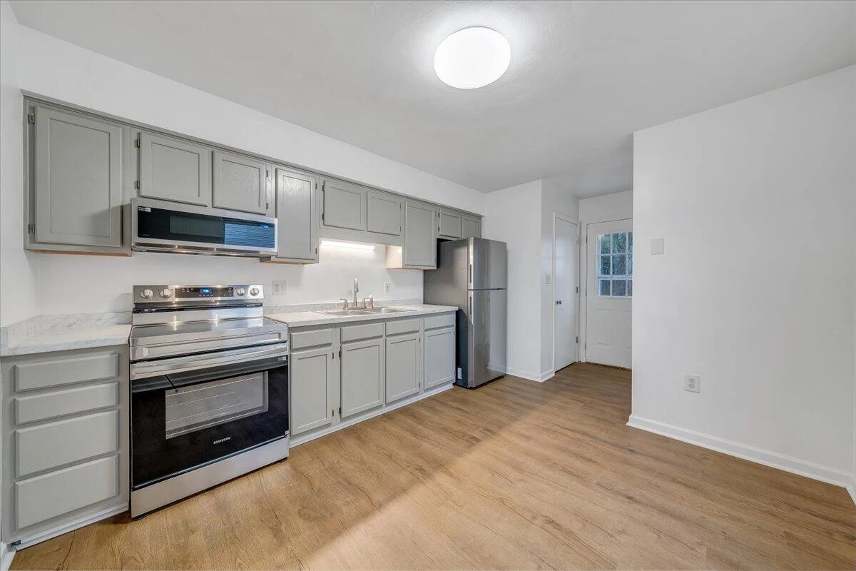 1208 Cleveland AVE - Photo 11