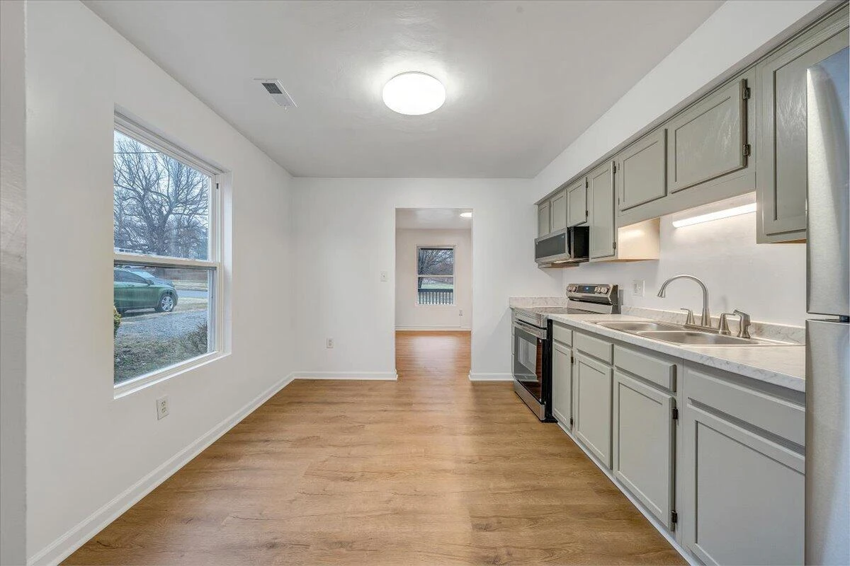 1208 Cleveland AVE - Photo 14