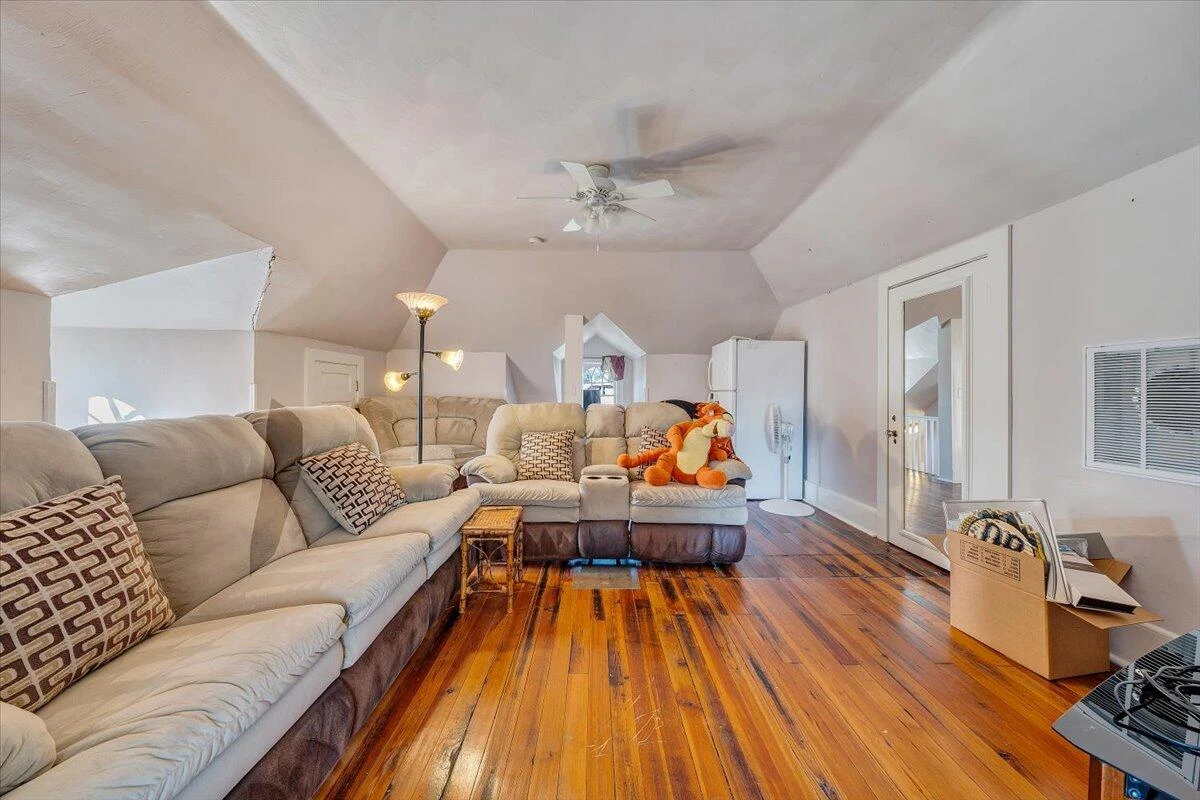 501 Roanoke BLVD - Photo 13