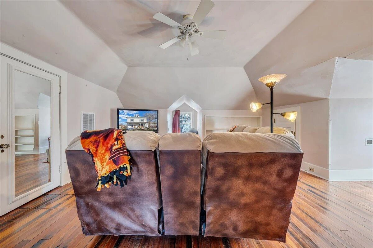 501 Roanoke BLVD - Photo 16