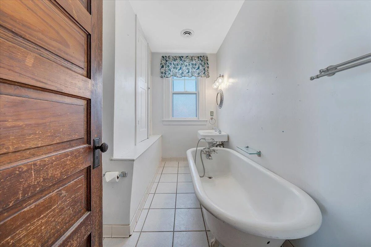 501 Roanoke BLVD - Photo 17
