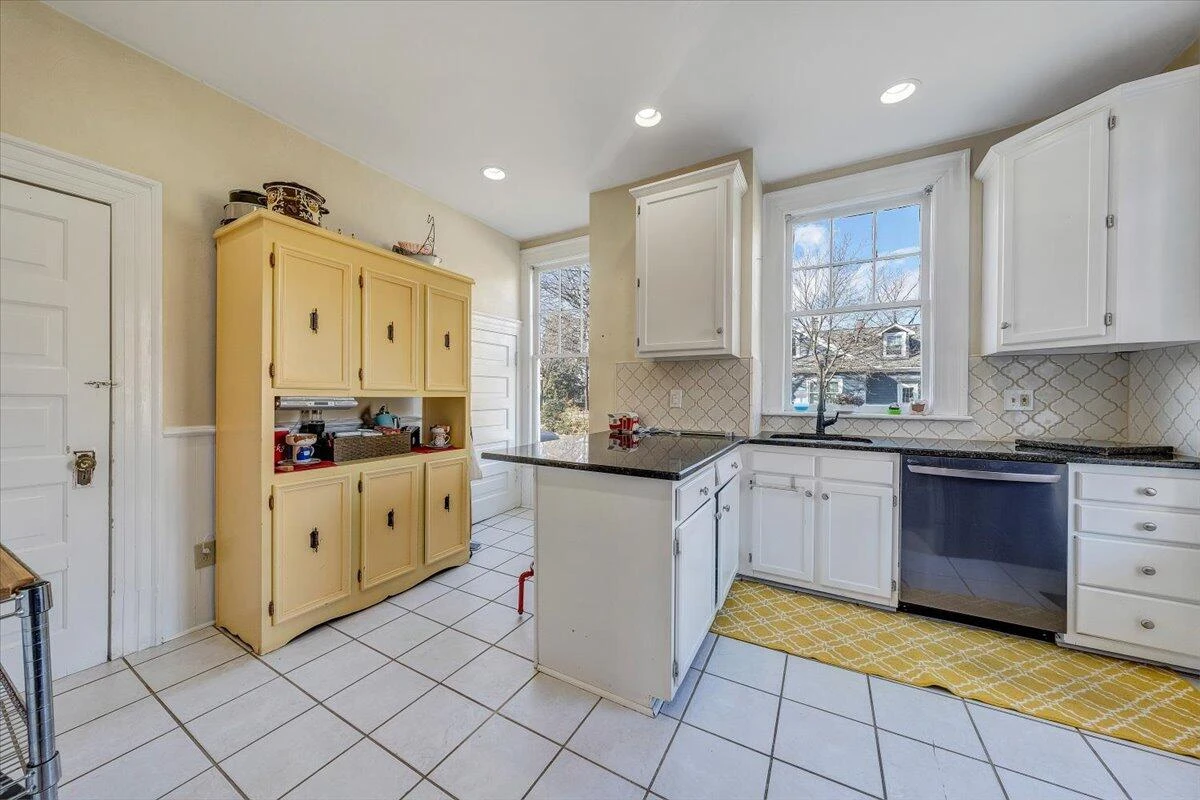 501 Roanoke BLVD - Photo 33