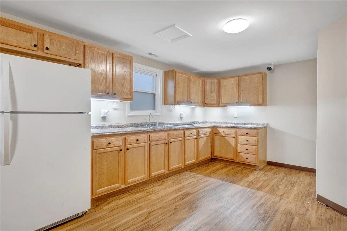 418 Beverly AVE - Photo 29