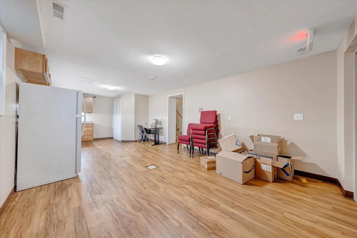 418 Beverly AVE - Photo 31