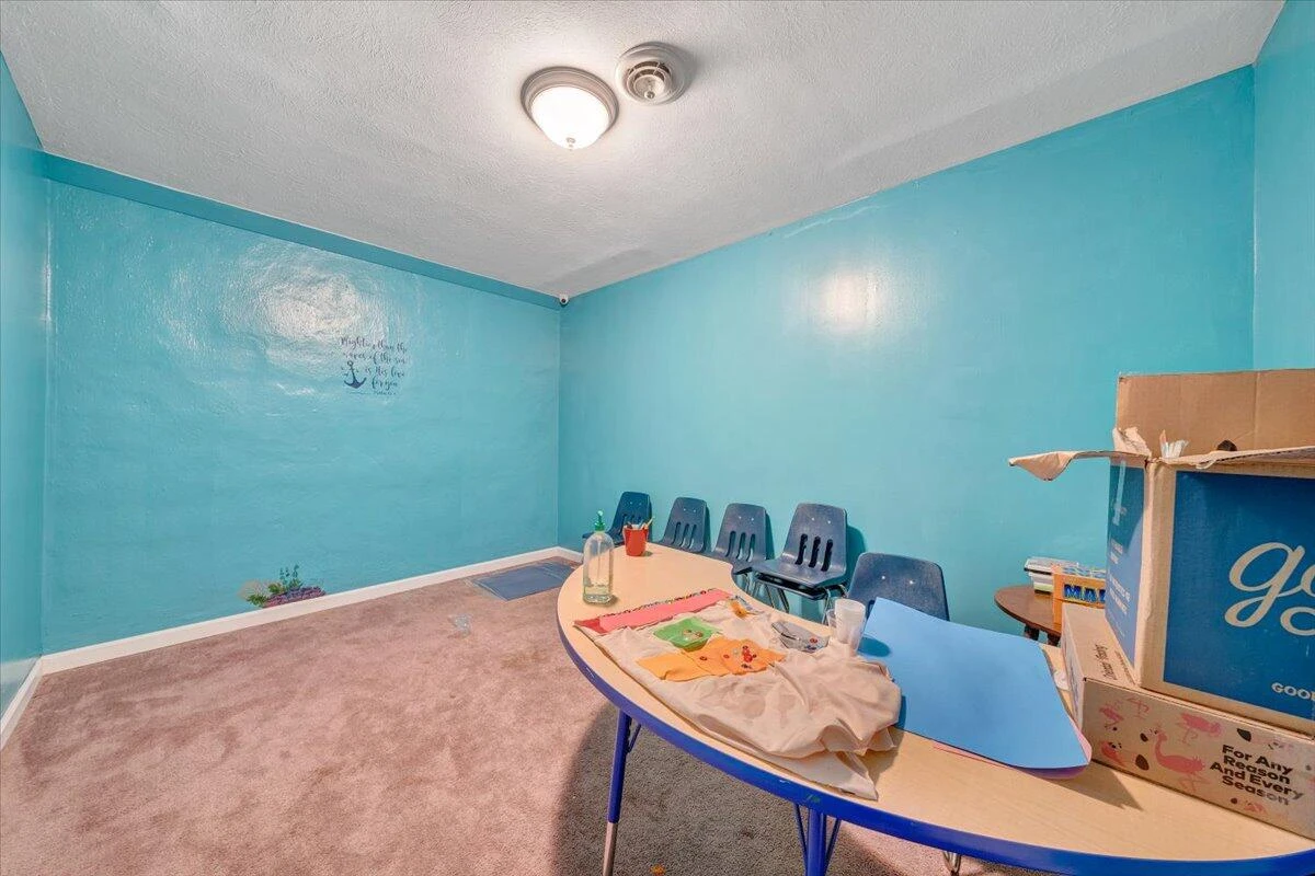 418 Beverly AVE - Photo 36