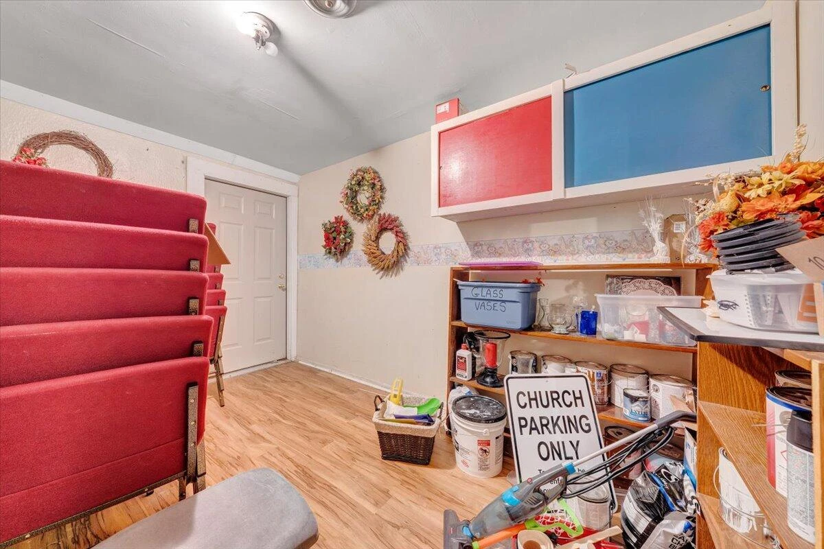 418 Beverly AVE - Photo 39