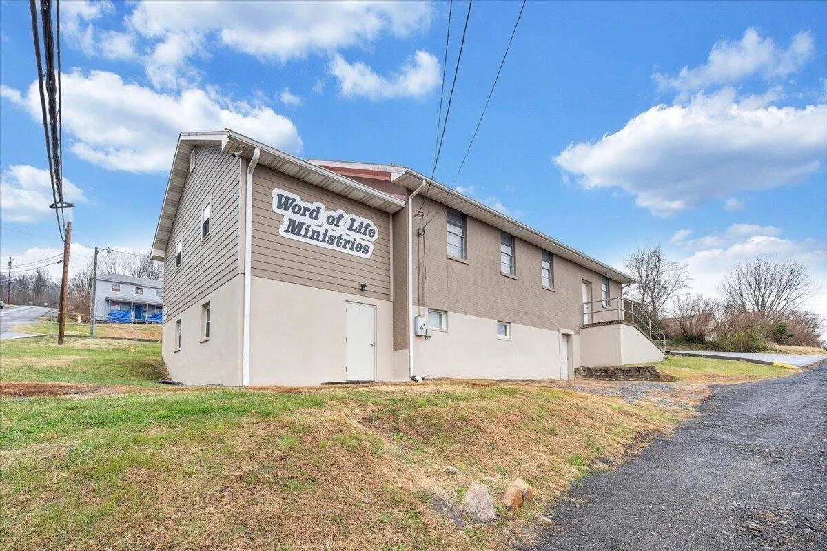 418 Beverly AVE - Photo 44