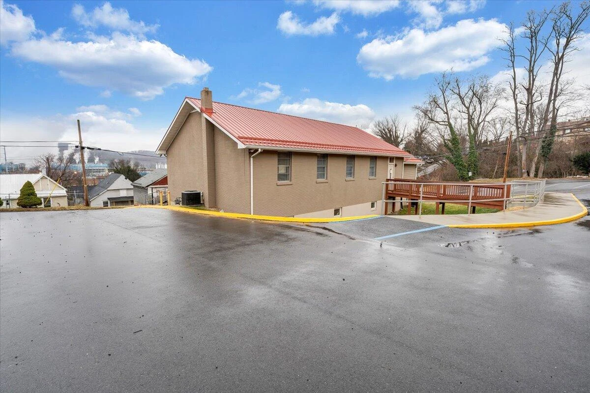 418 Beverly AVE - Photo 47