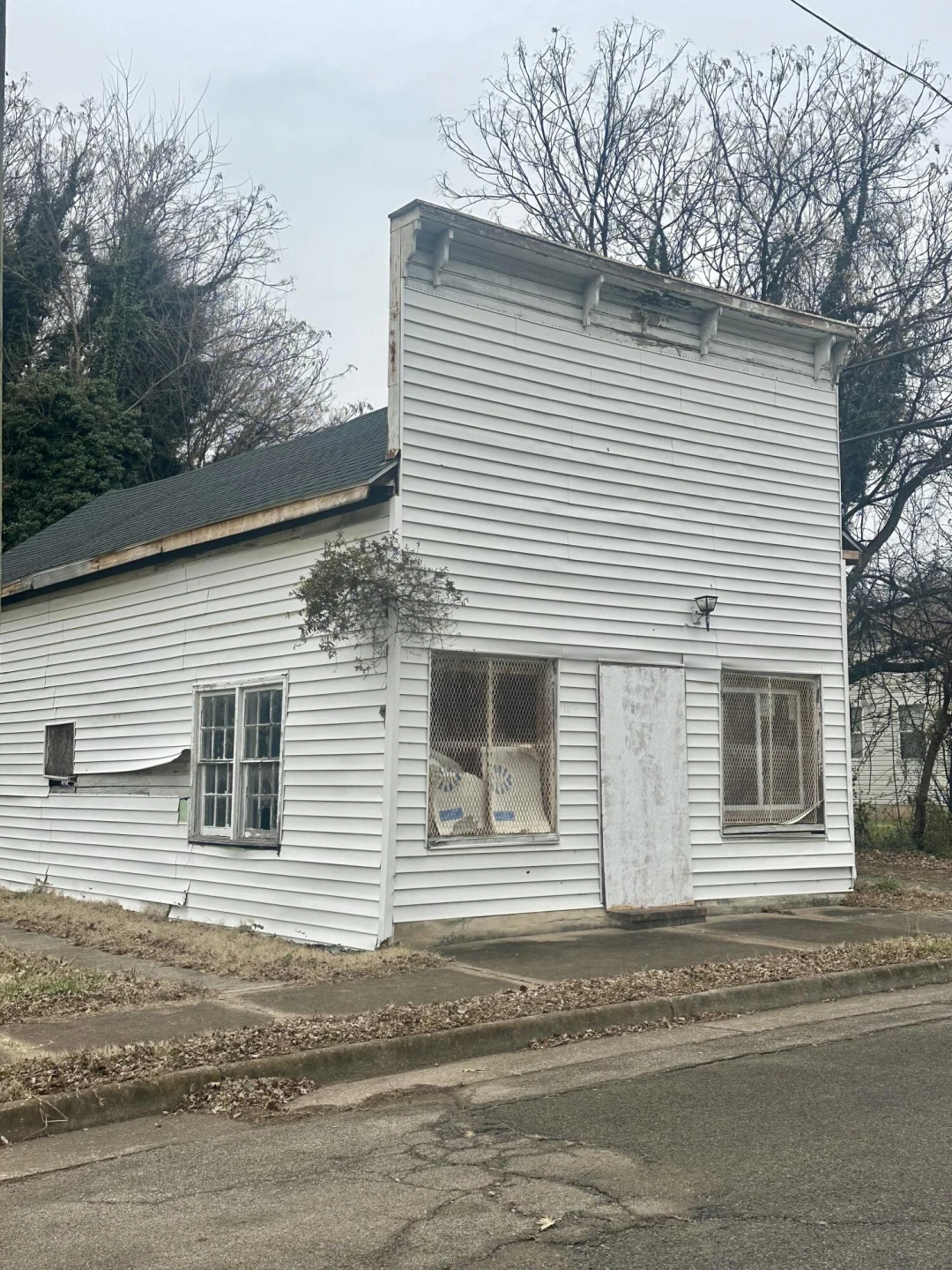 1601 Patterson AVE
