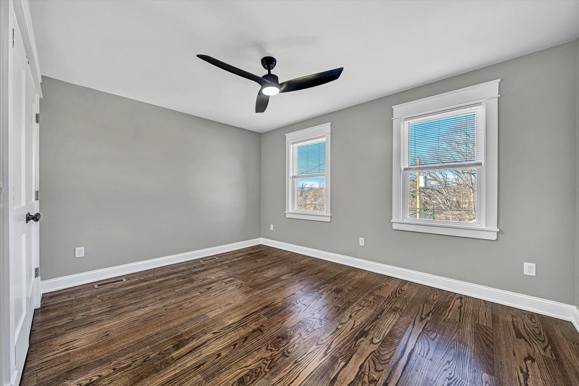 1617 Eastgate AVE - Photo 15