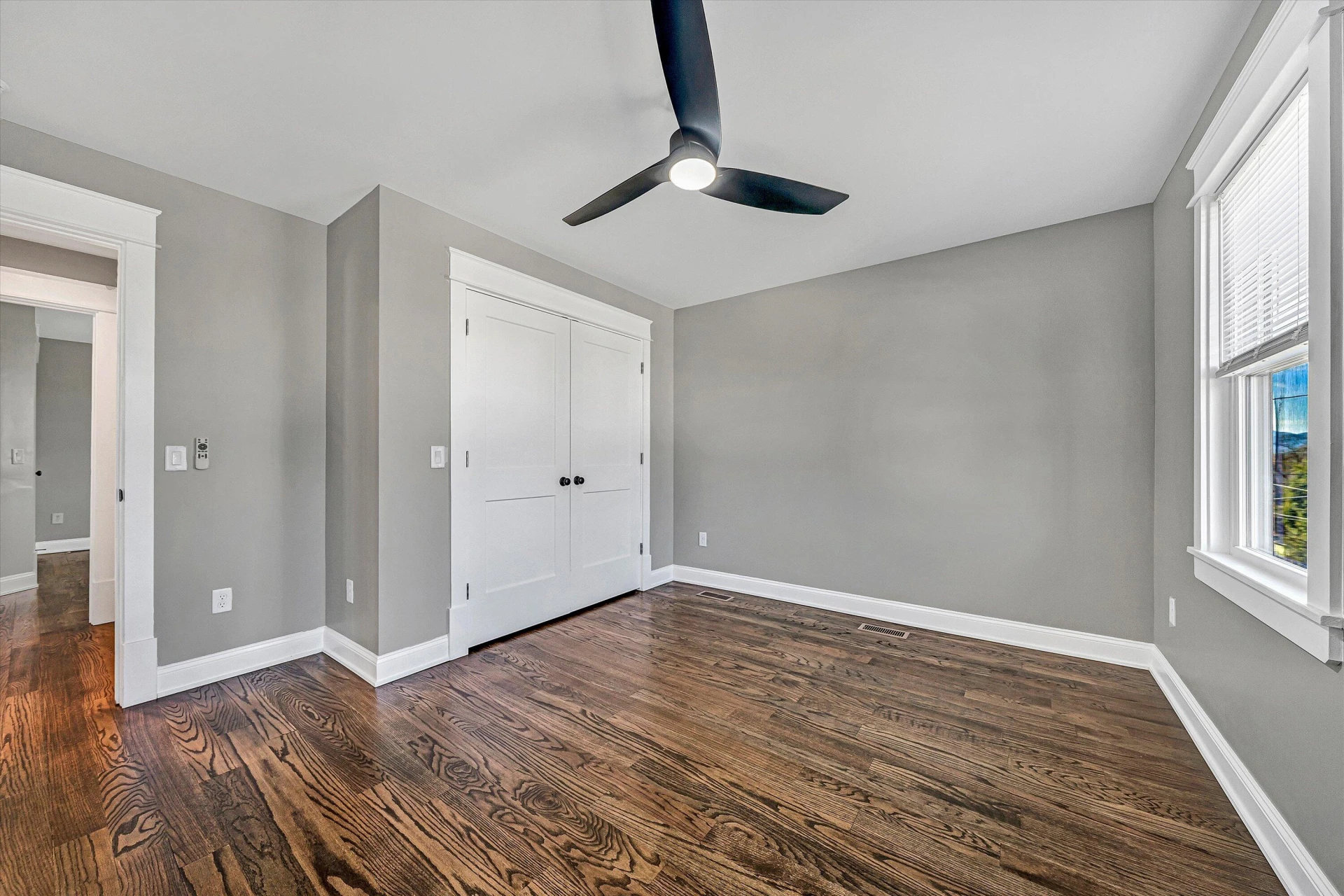1617 Eastgate AVE - Photo 16