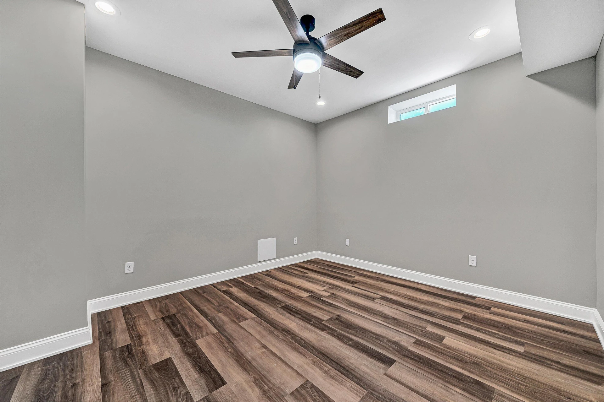 1617 Eastgate AVE - Photo 24