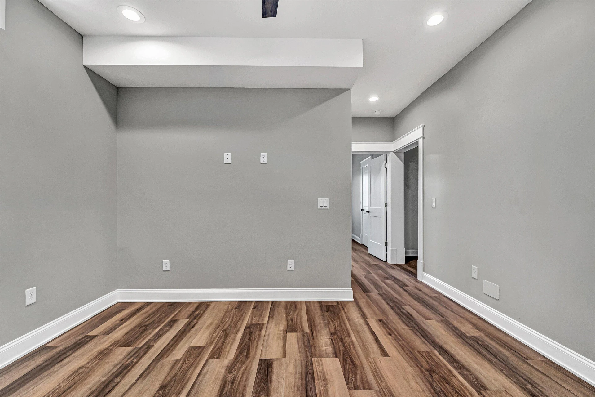 1617 Eastgate AVE - Photo 25