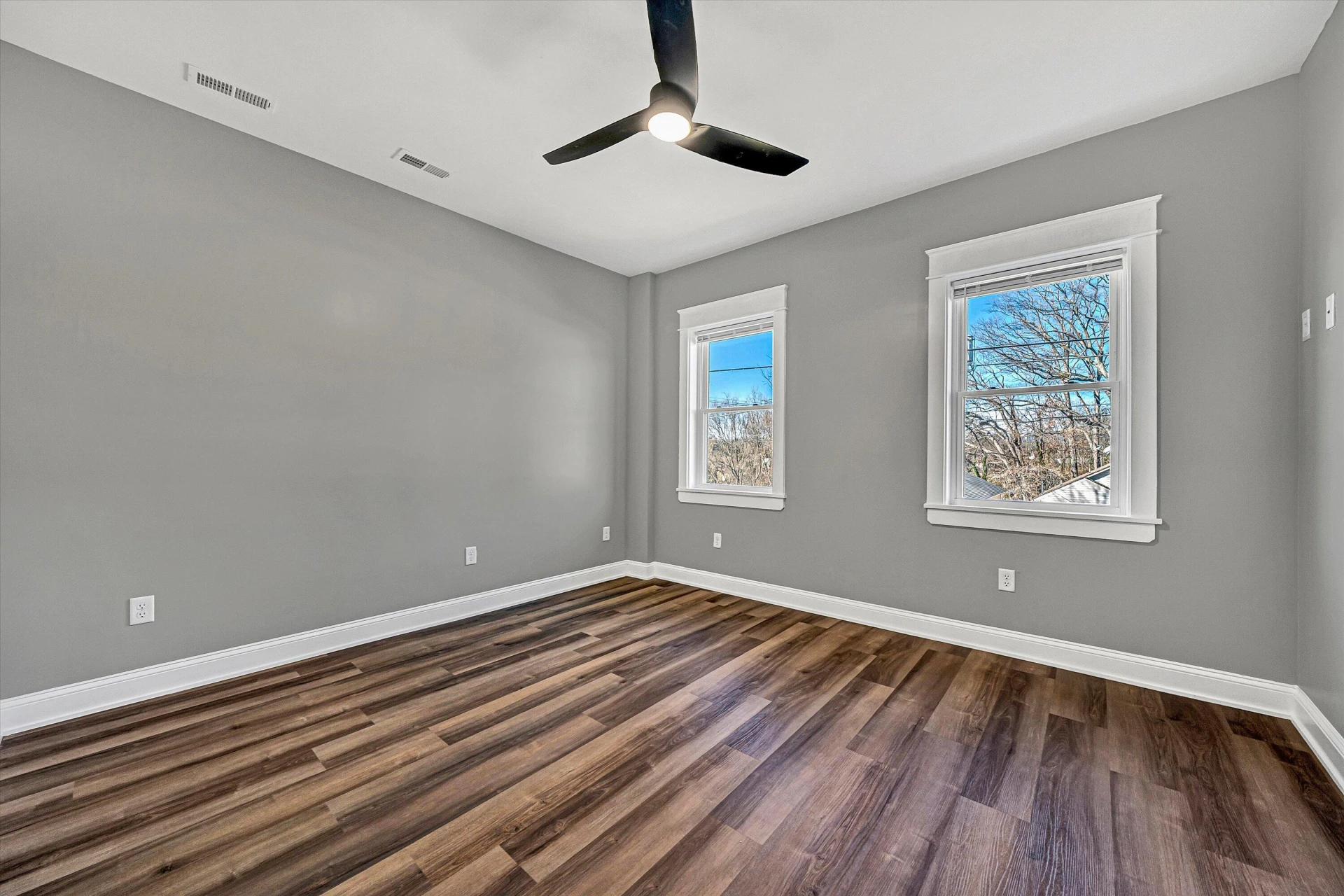 1617 Eastgate AVE - Photo 27