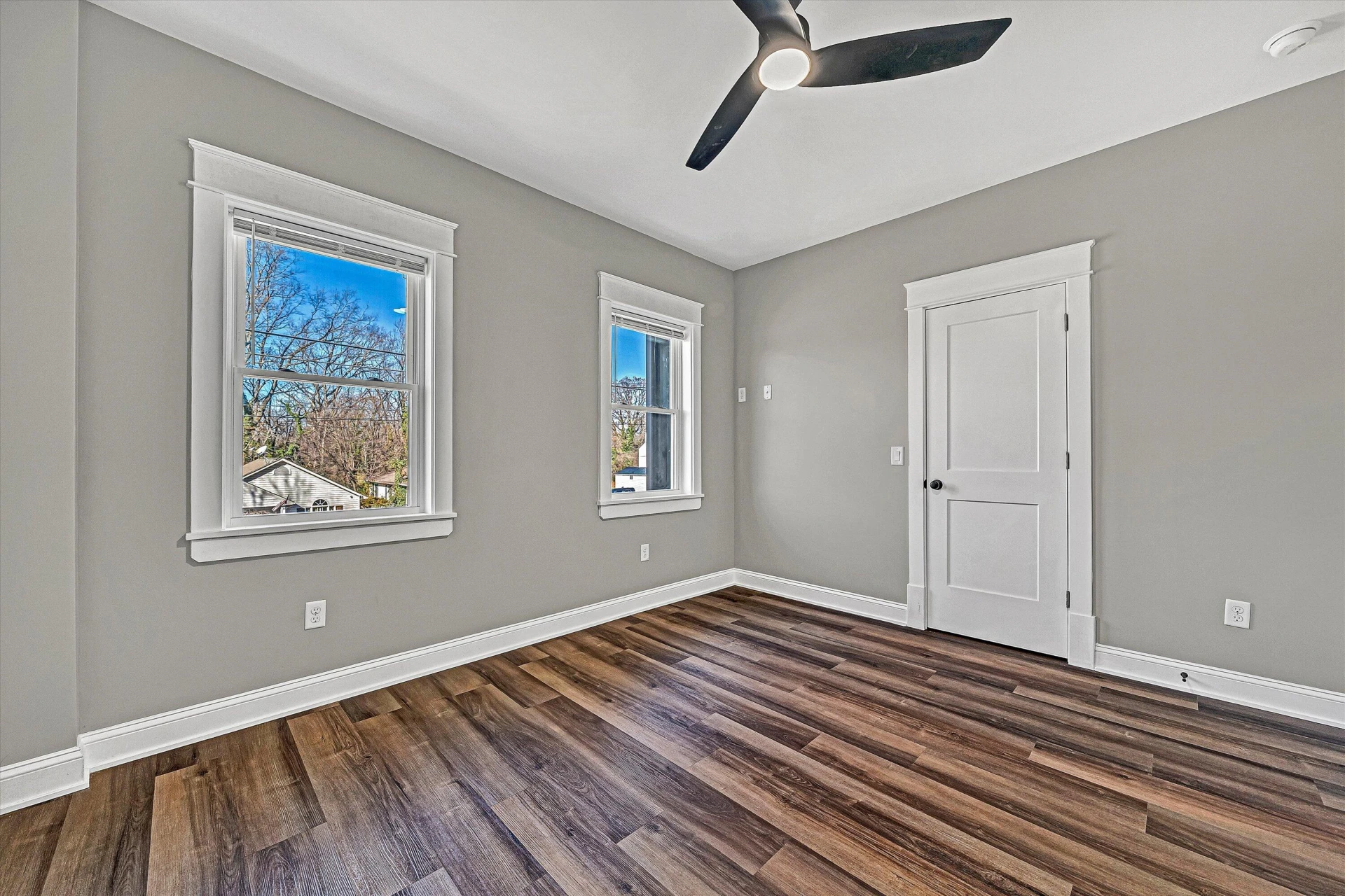 1617 Eastgate AVE - Photo 28
