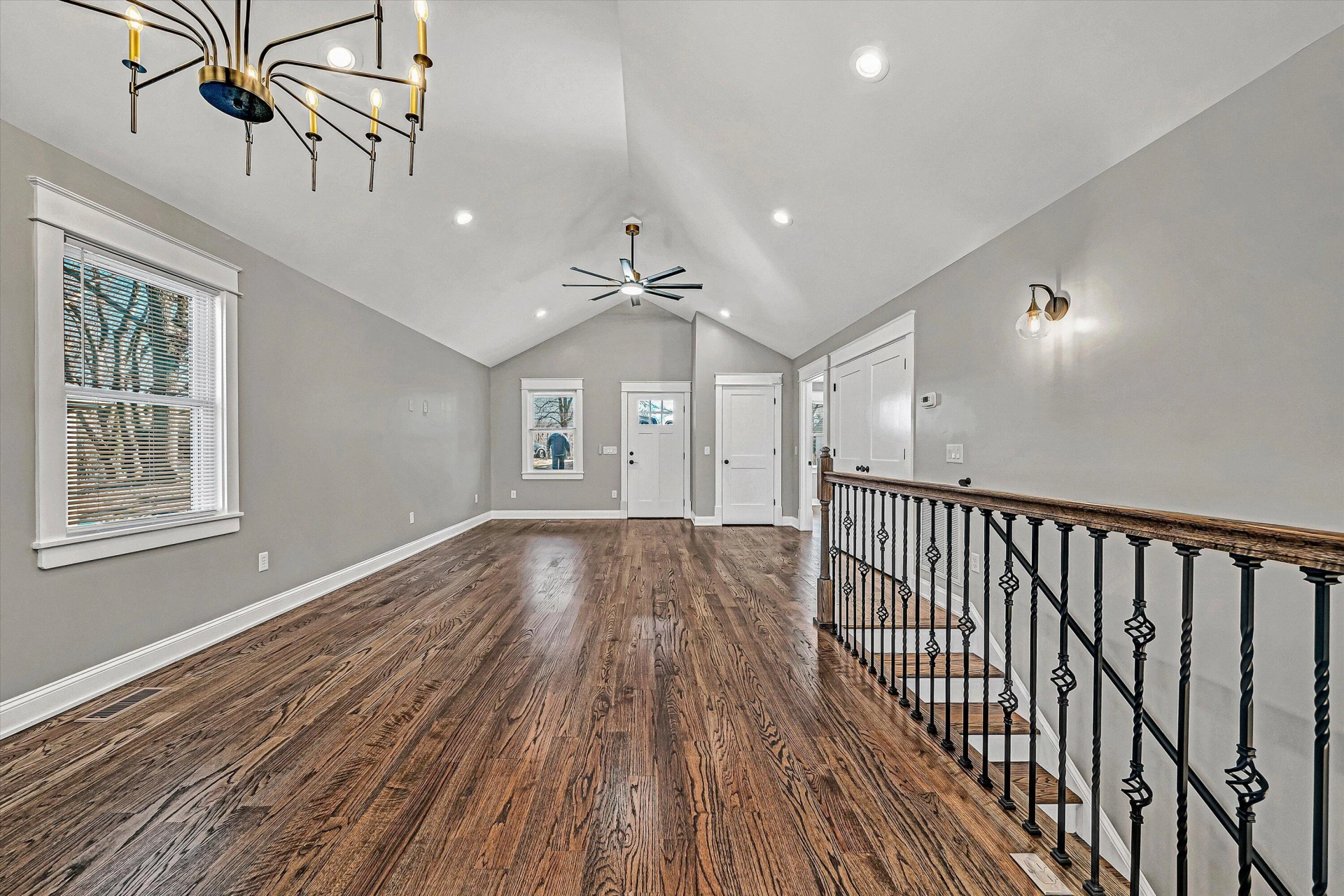 1617 Eastgate AVE - Photo 5