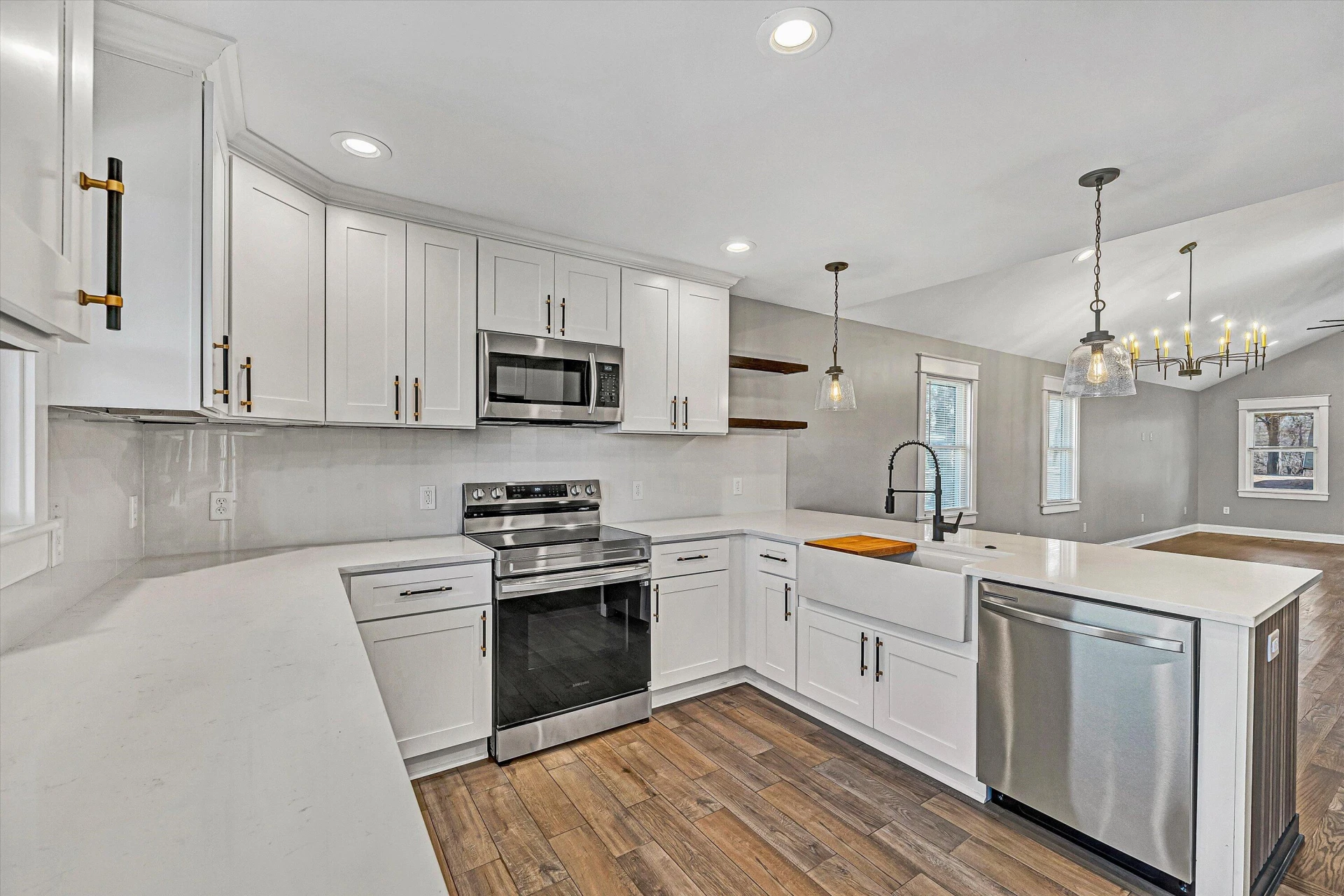 1617 Eastgate AVE - Photo 7