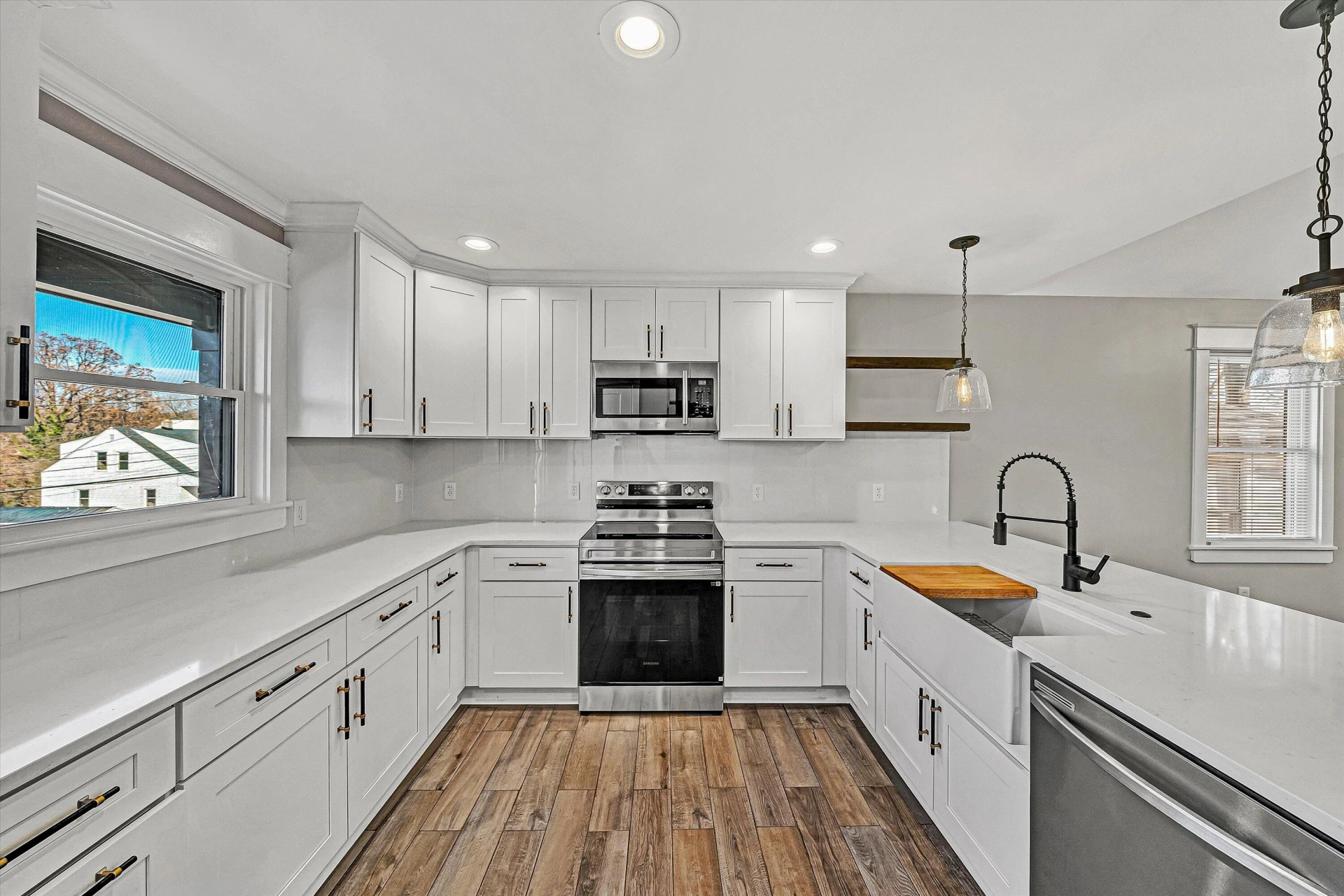 1617 Eastgate AVE - Photo 8