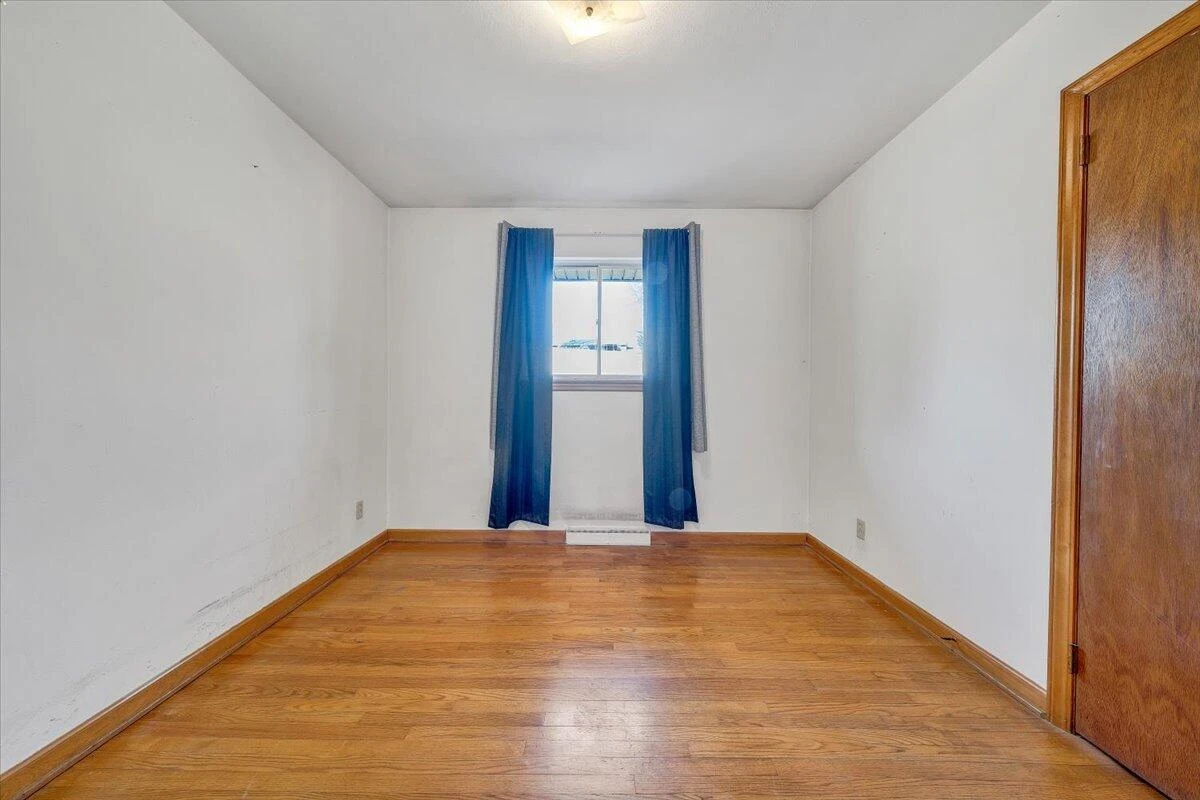 3651 TROUTLAND AVE - Photo 10