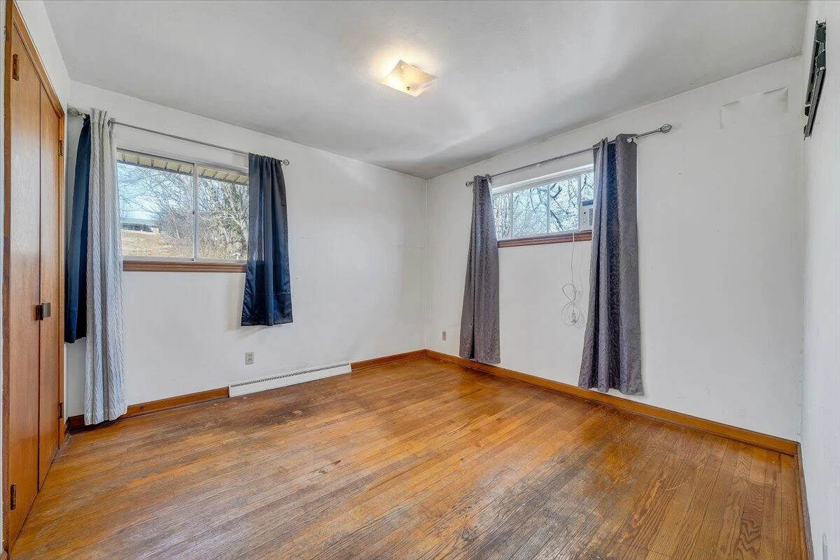 3651 TROUTLAND AVE - Photo 12