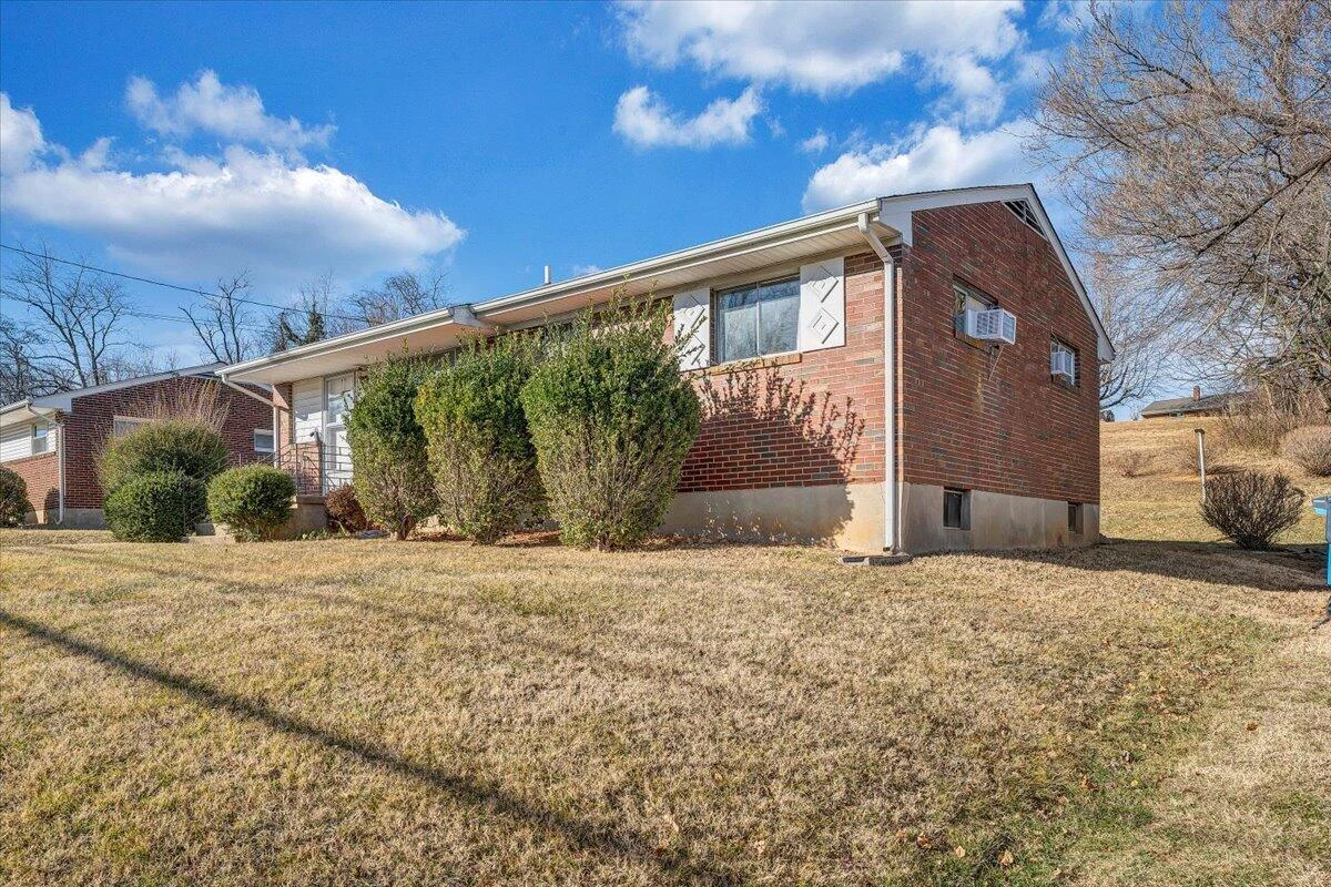 3651 TROUTLAND AVE - Photo 23