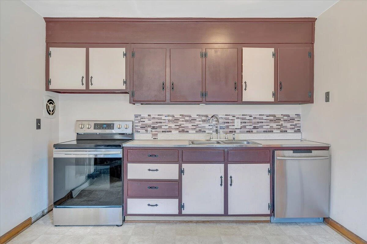 3651 TROUTLAND AVE - Photo 7