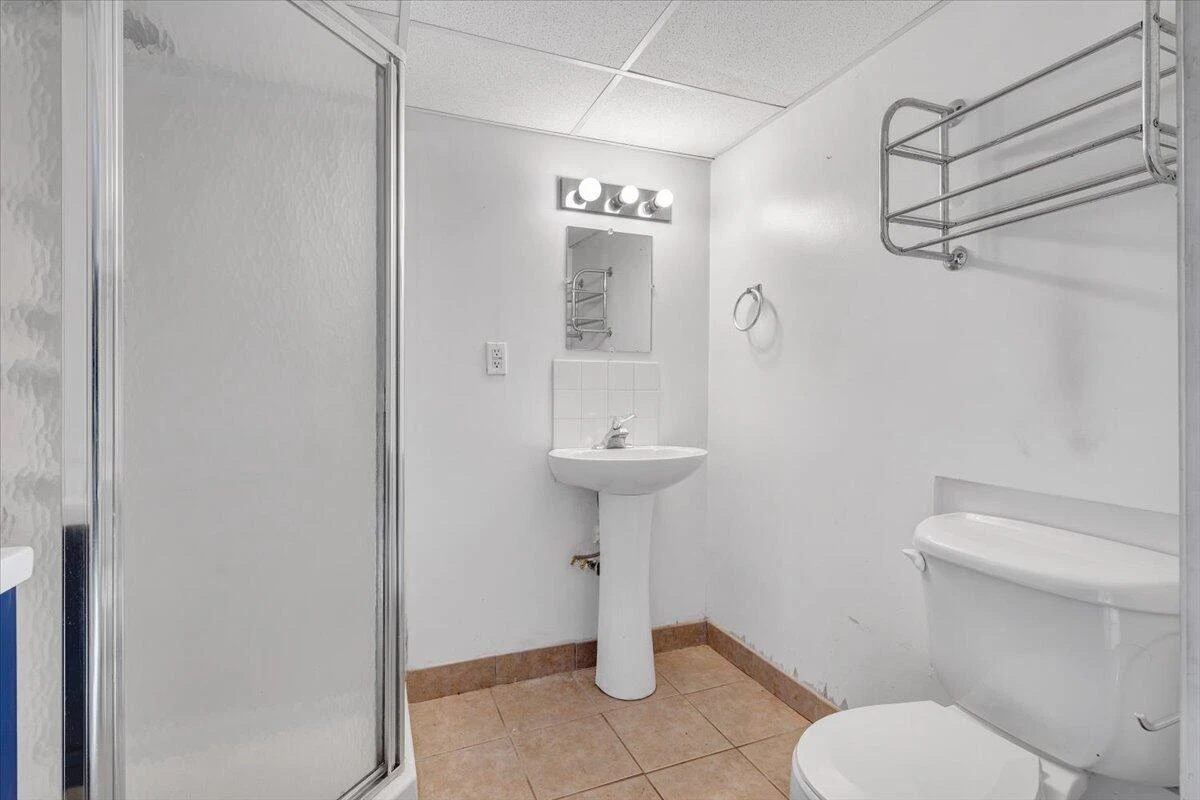 2415 Oakland BLVD - Photo 25
