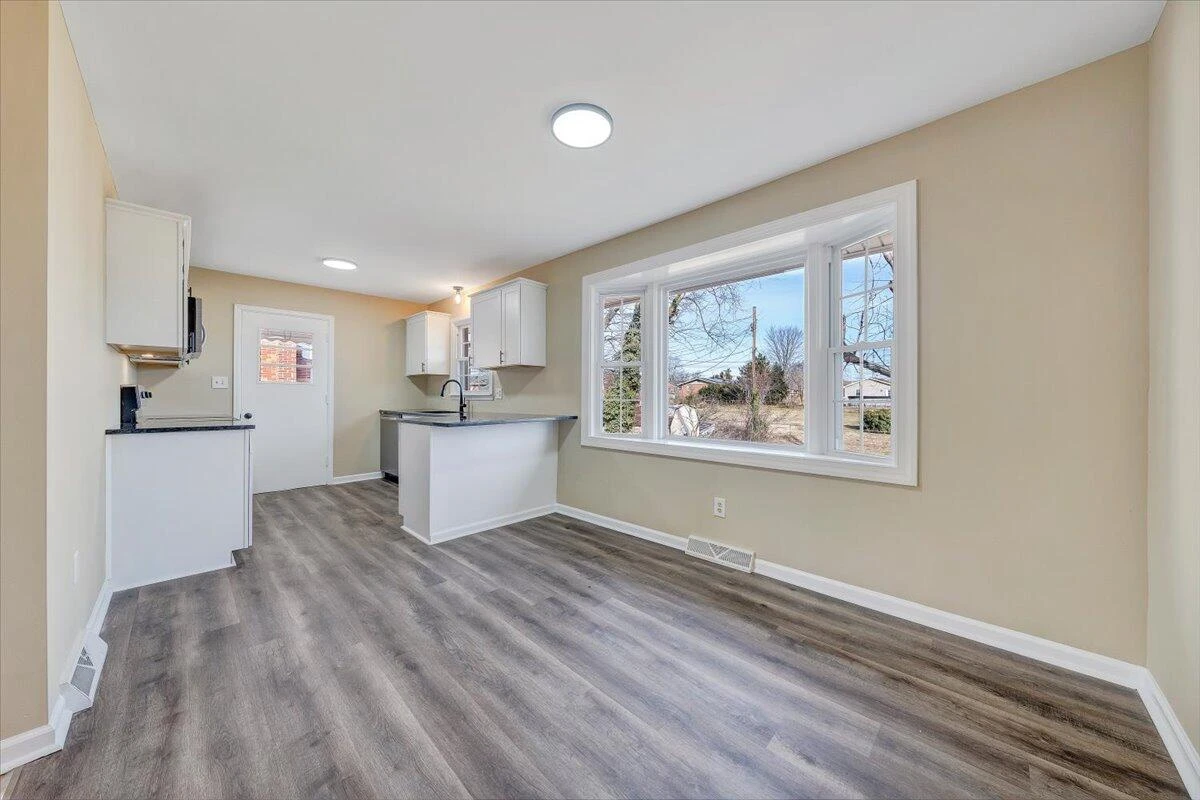 5809 Sierra DR - Photo 14