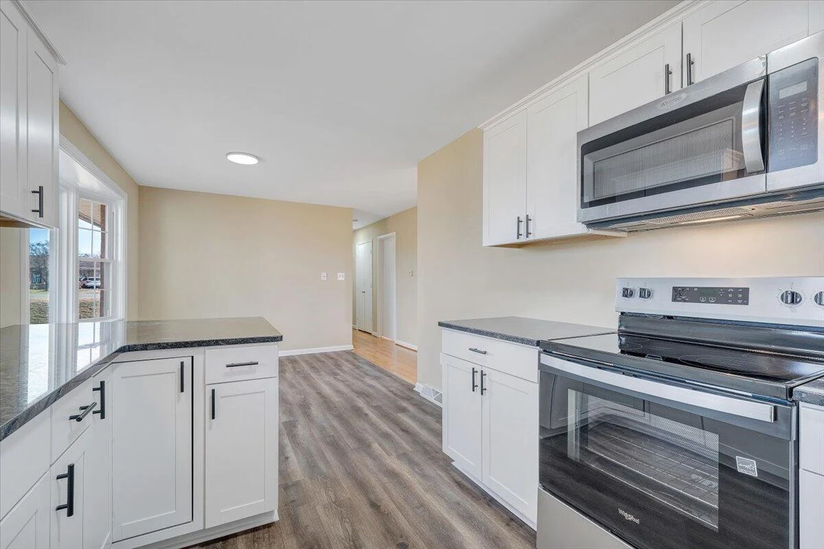5809 Sierra DR - Photo 17