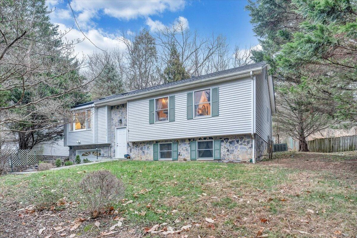 2720 Grandin RD - Photo 14
