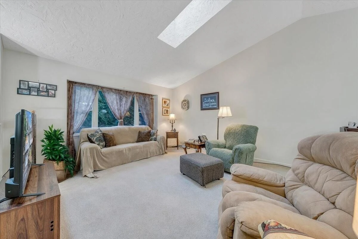 2720 Grandin RD - Photo 23