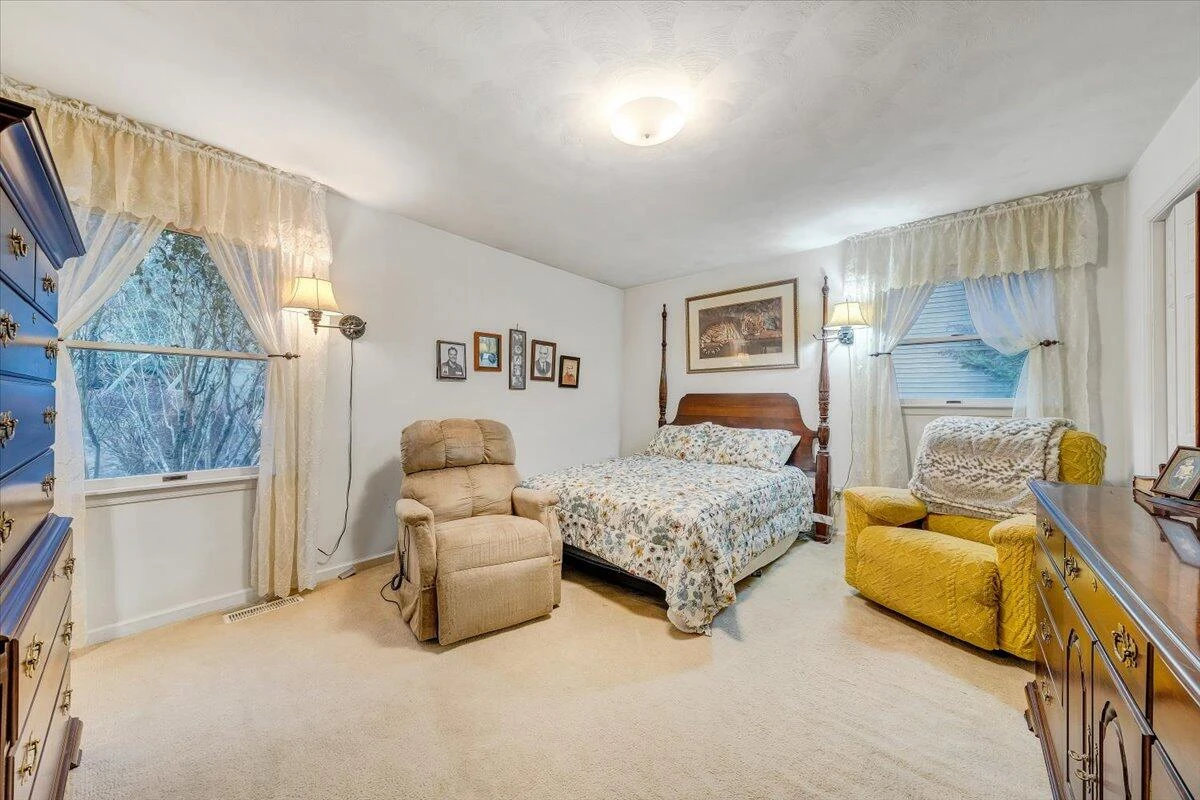 2720 Grandin RD - Photo 33
