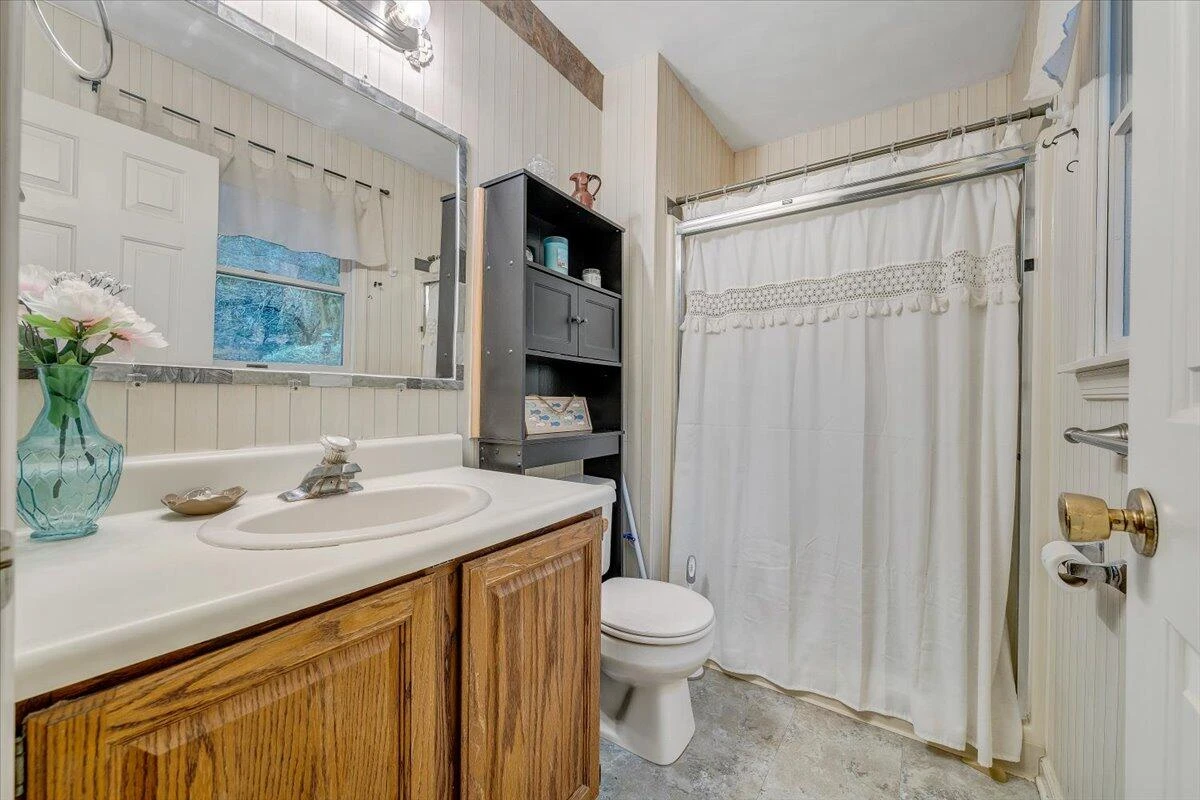 2720 Grandin RD - Photo 35