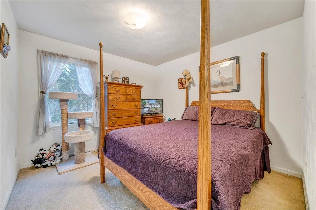 2720 Grandin RD - Photo 37