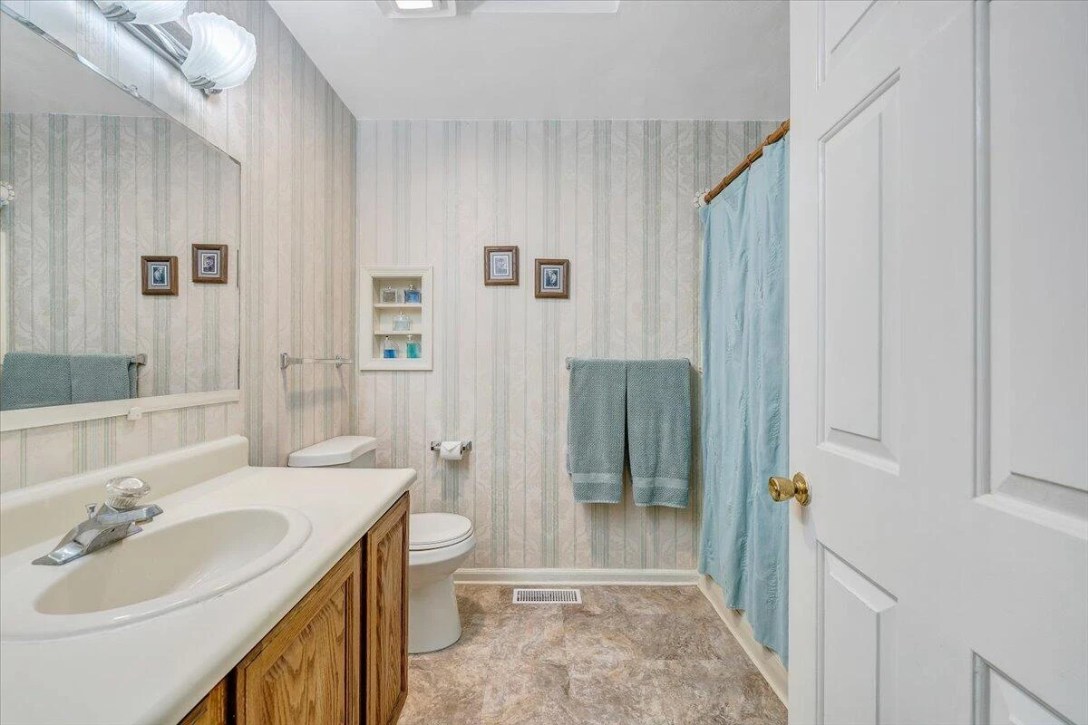 2720 Grandin RD - Photo 41