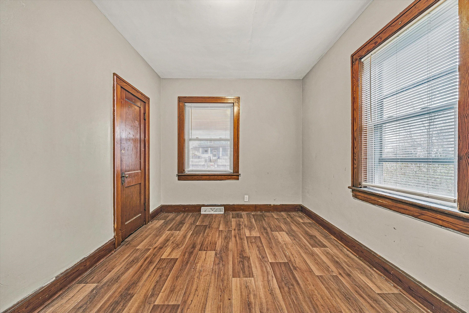 919 Dale AVE - Photo 10