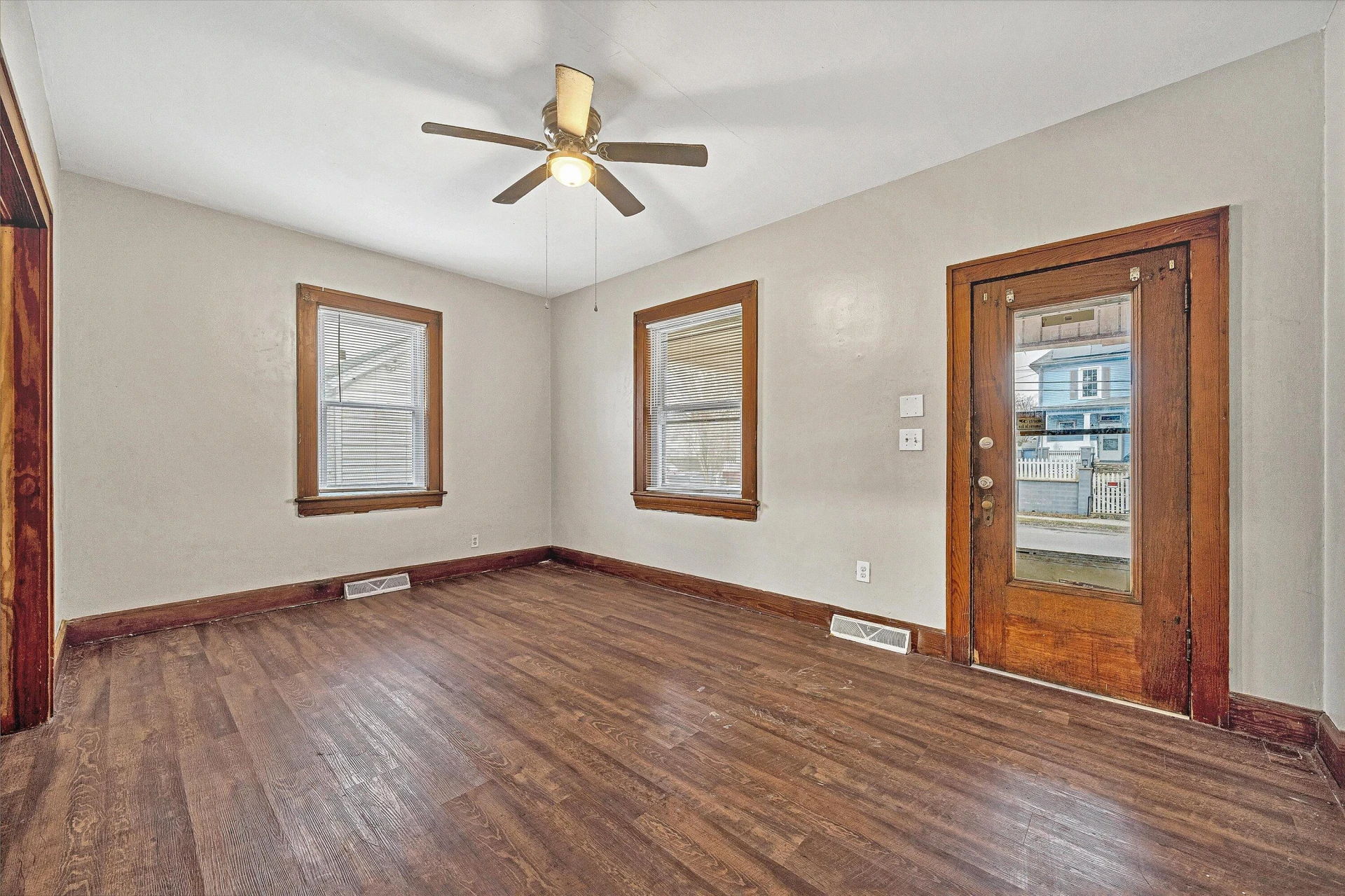 919 Dale AVE - Photo 3