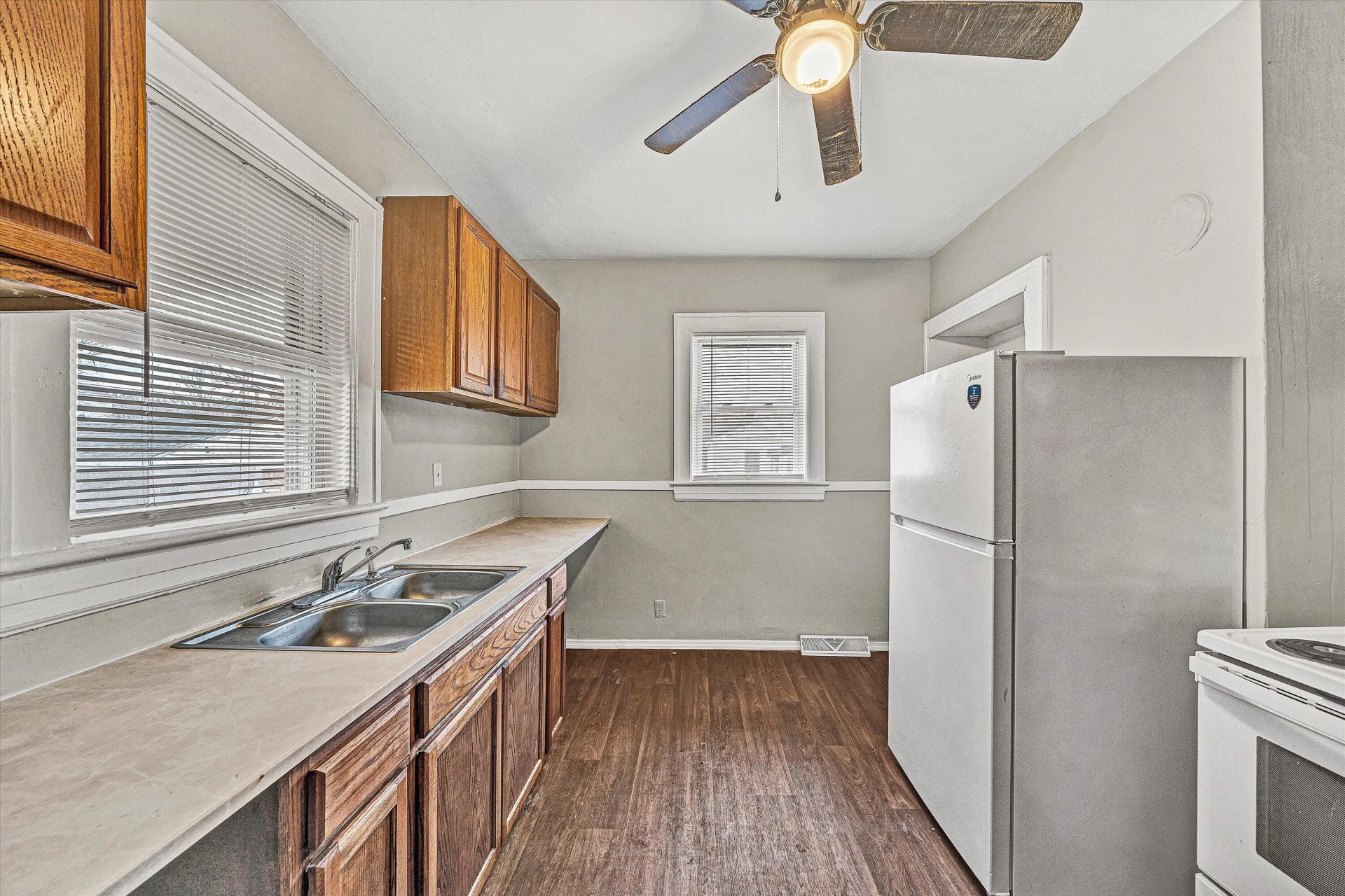 919 Dale AVE - Photo 8