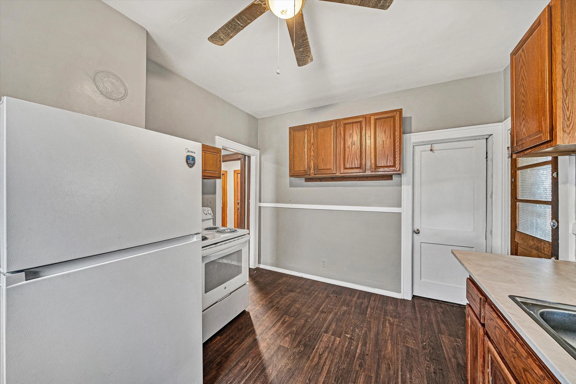 919 Dale AVE - Photo 9