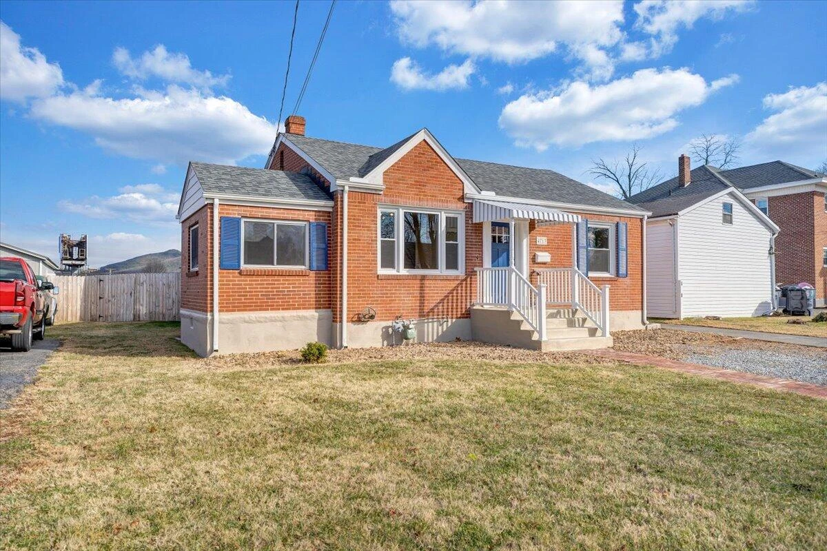 4713 Delray ST - Photo 2