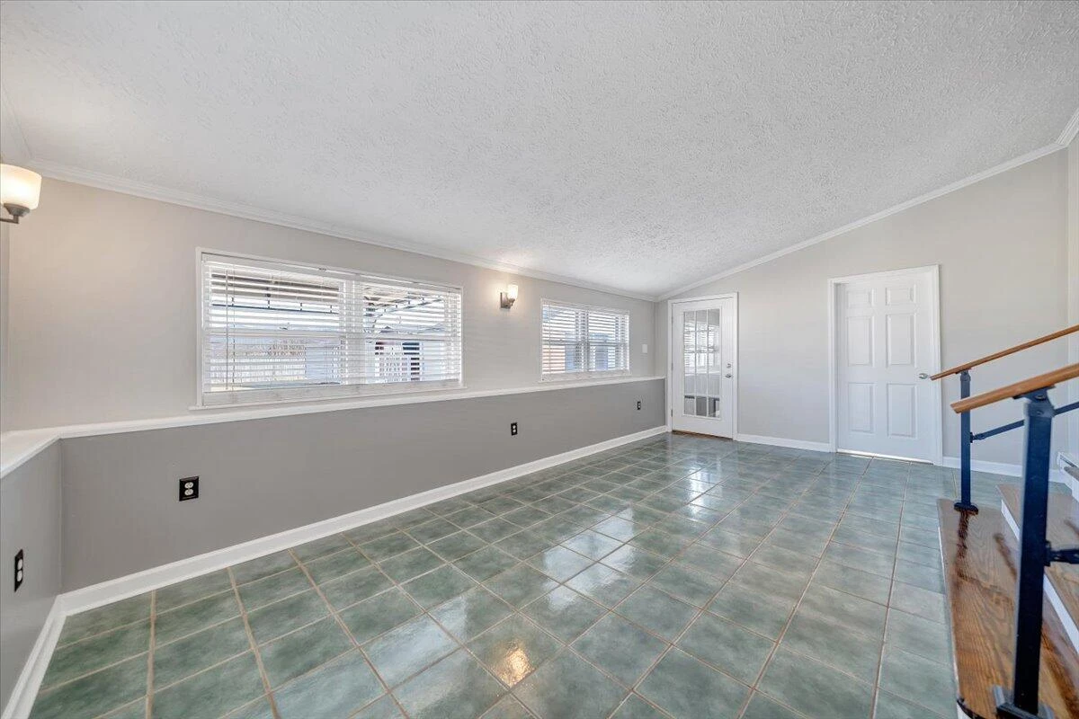 4713 Delray ST - Photo 32
