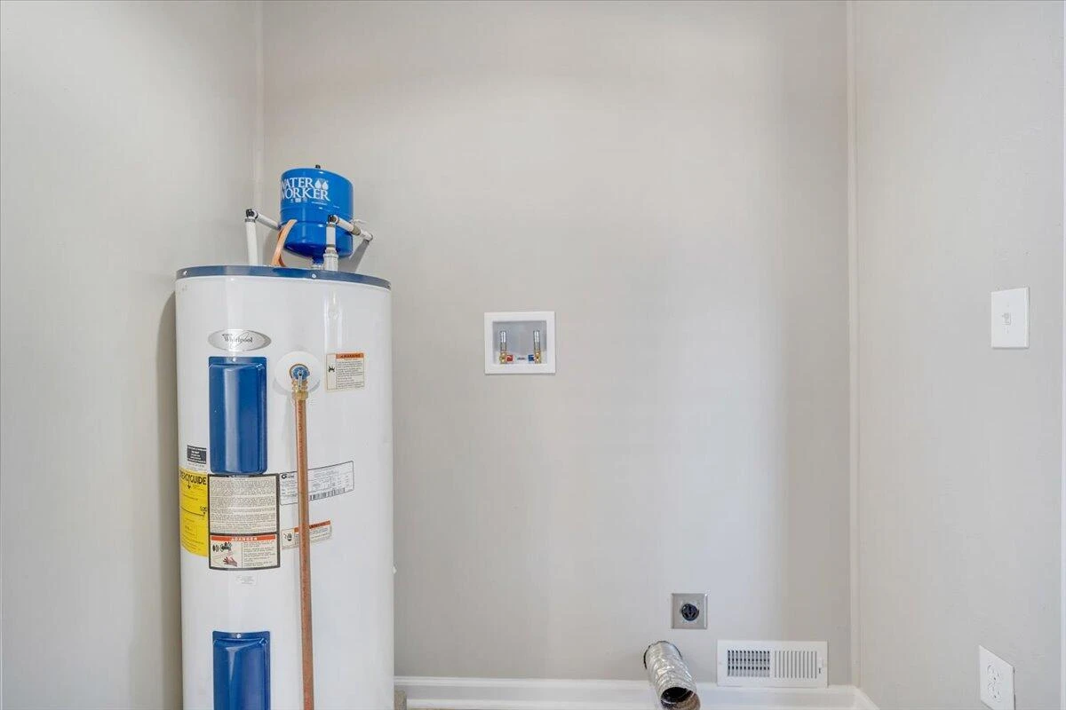 4713 Delray ST - Photo 36