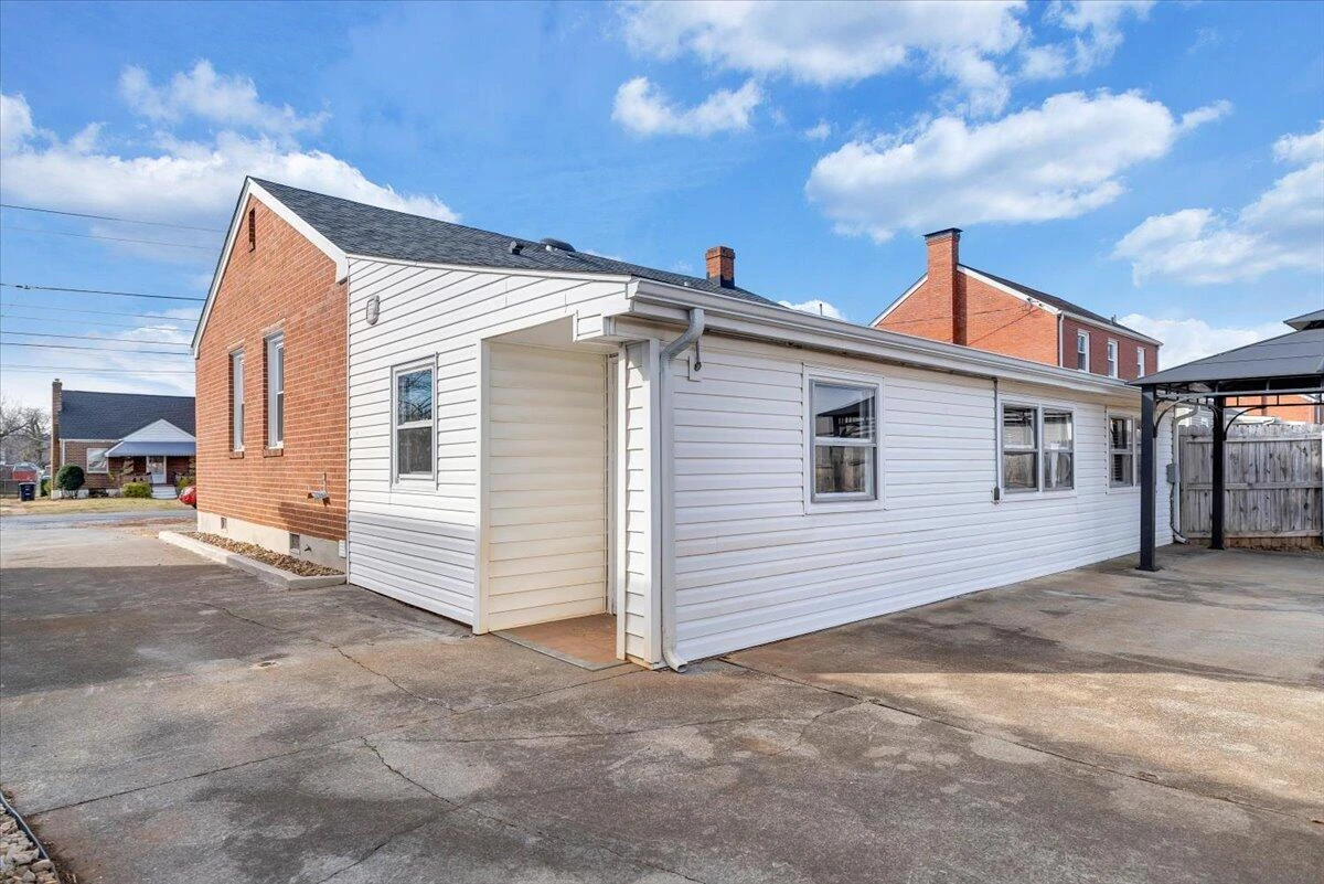 4713 Delray ST - Photo 4