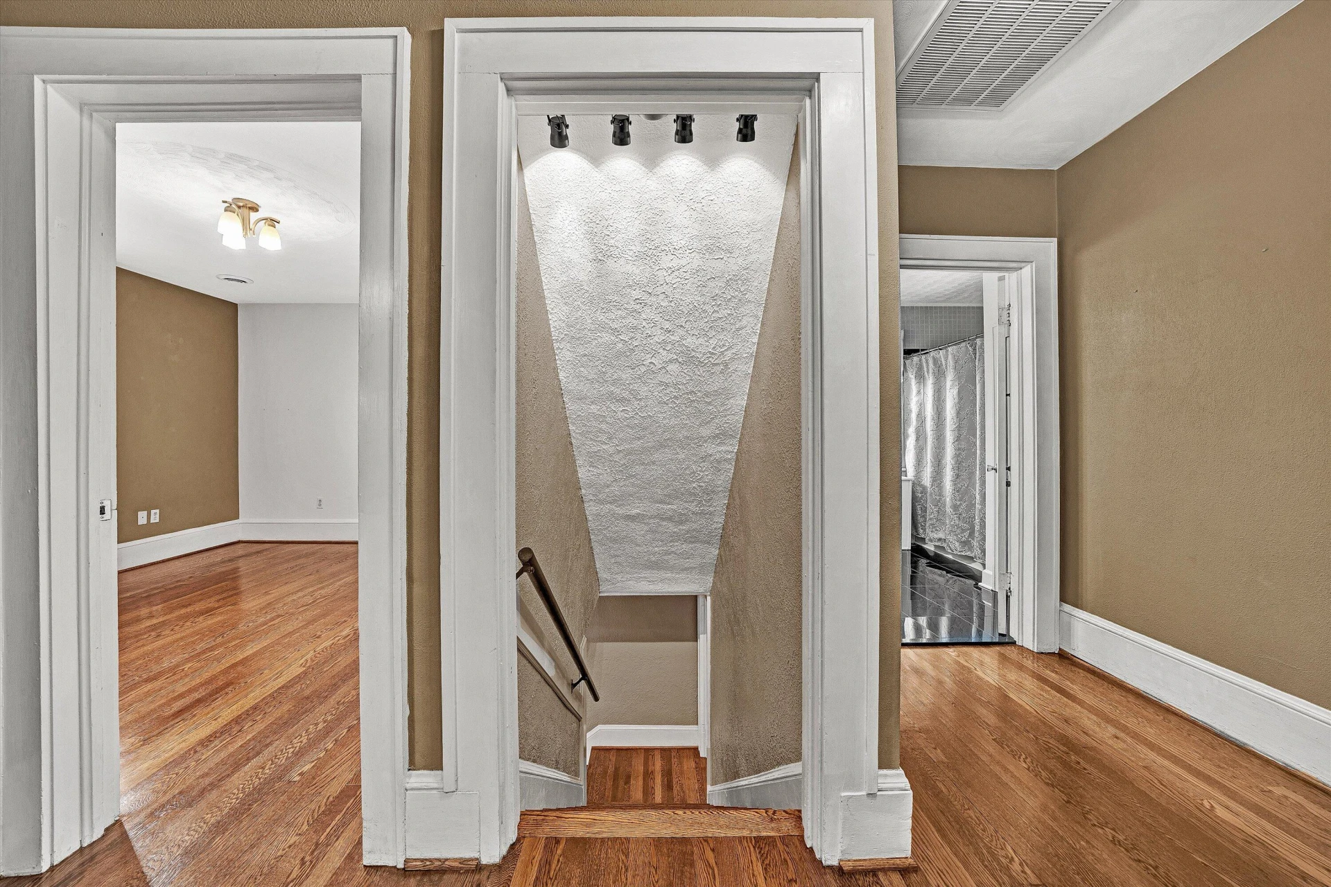2705 Wycliffe AVE - Photo 27