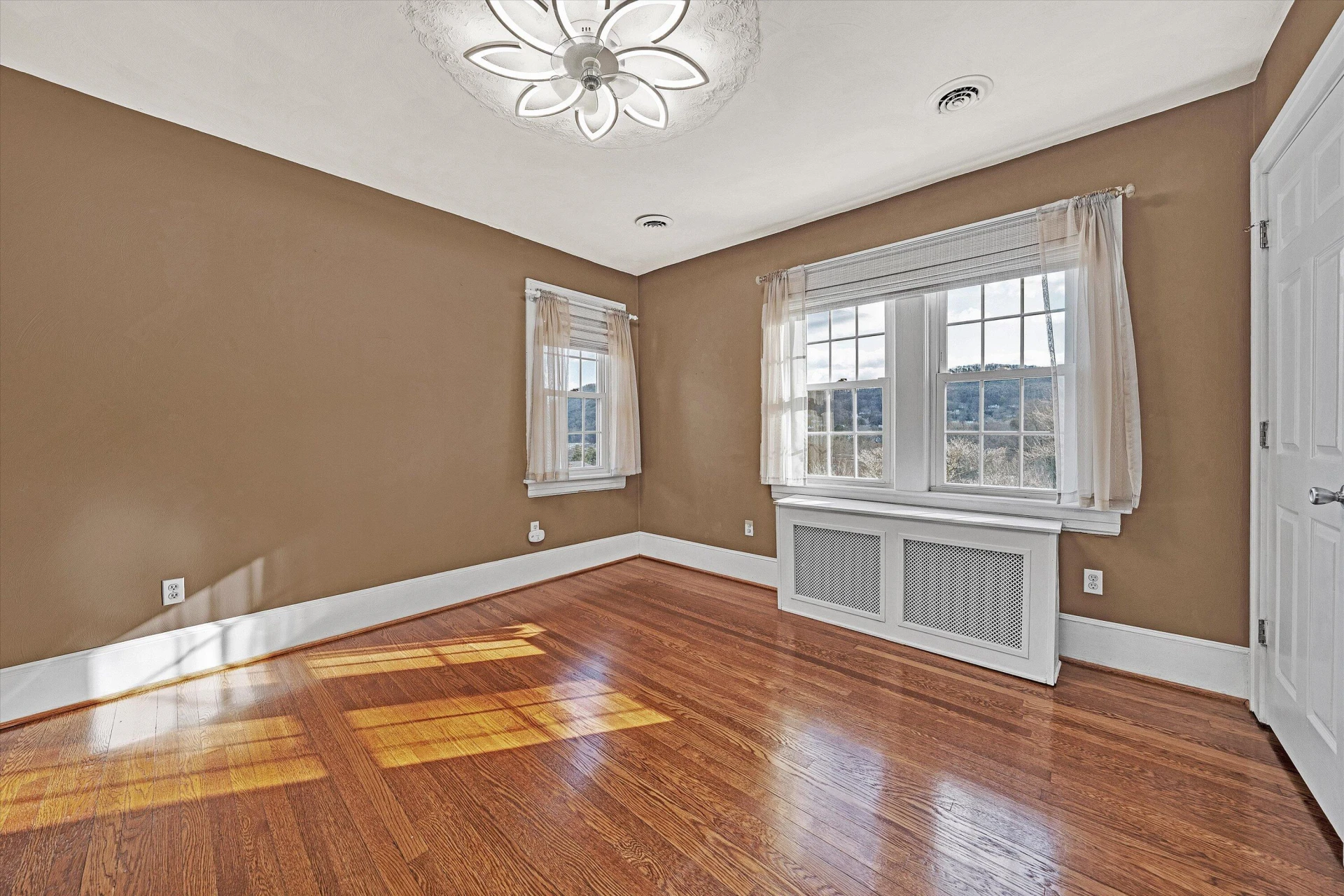 2705 Wycliffe AVE - Photo 31