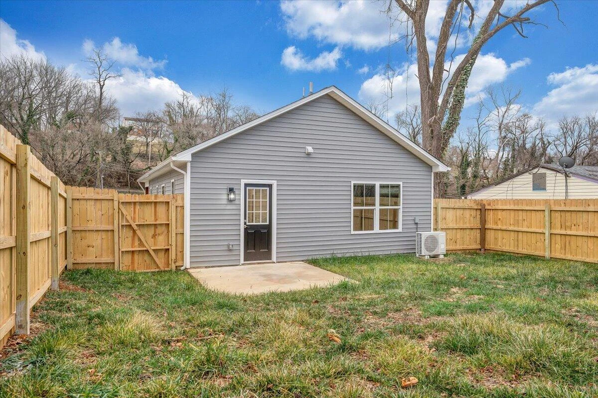 1424 Varnell AVE - Photo 21