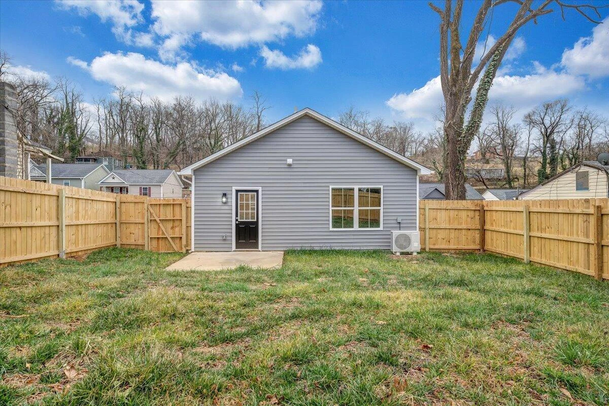 1424 Varnell AVE - Photo 22
