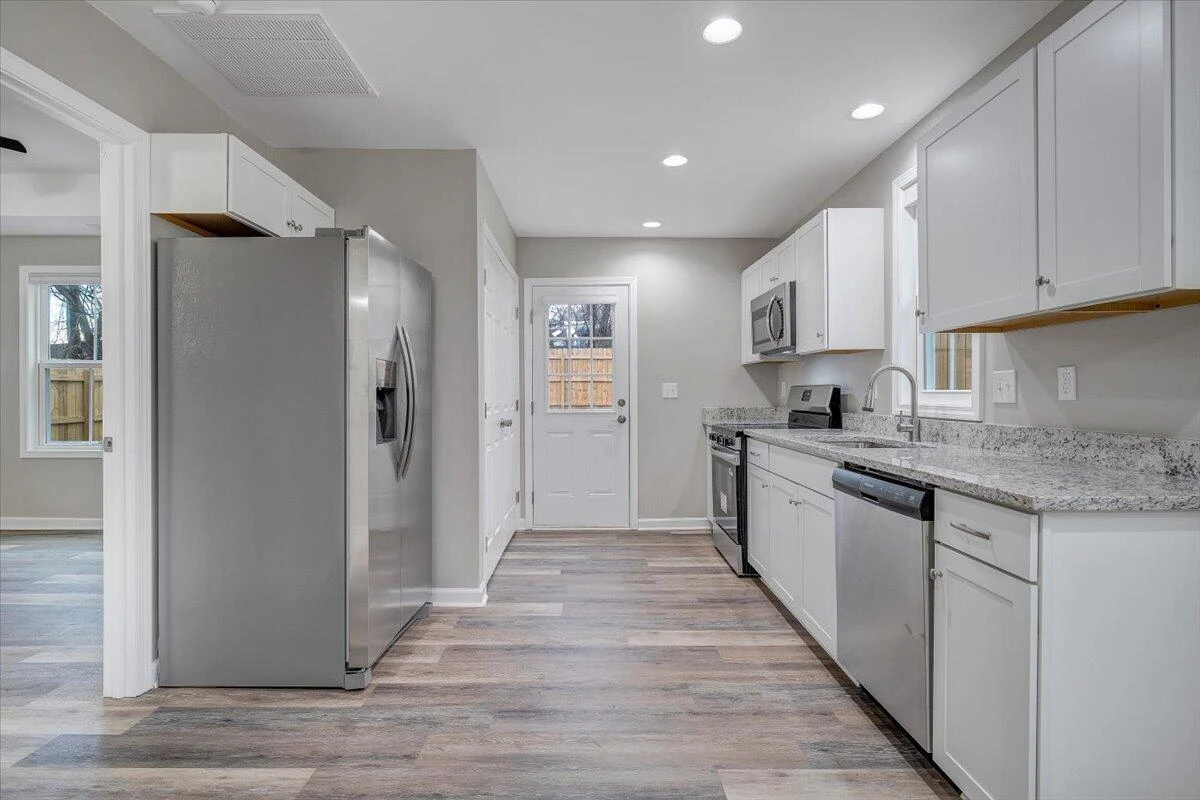 1424 Varnell AVE - Photo 10